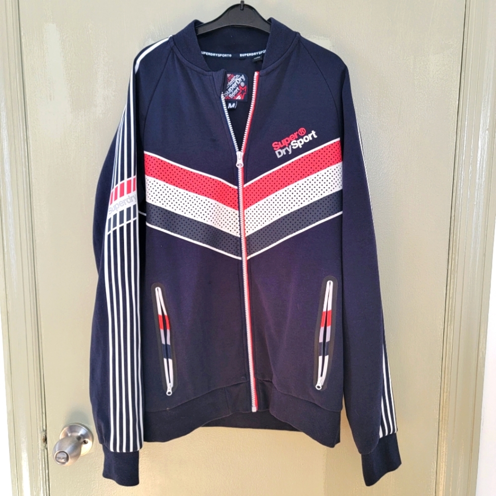 NWOT Super dry jacket, size M